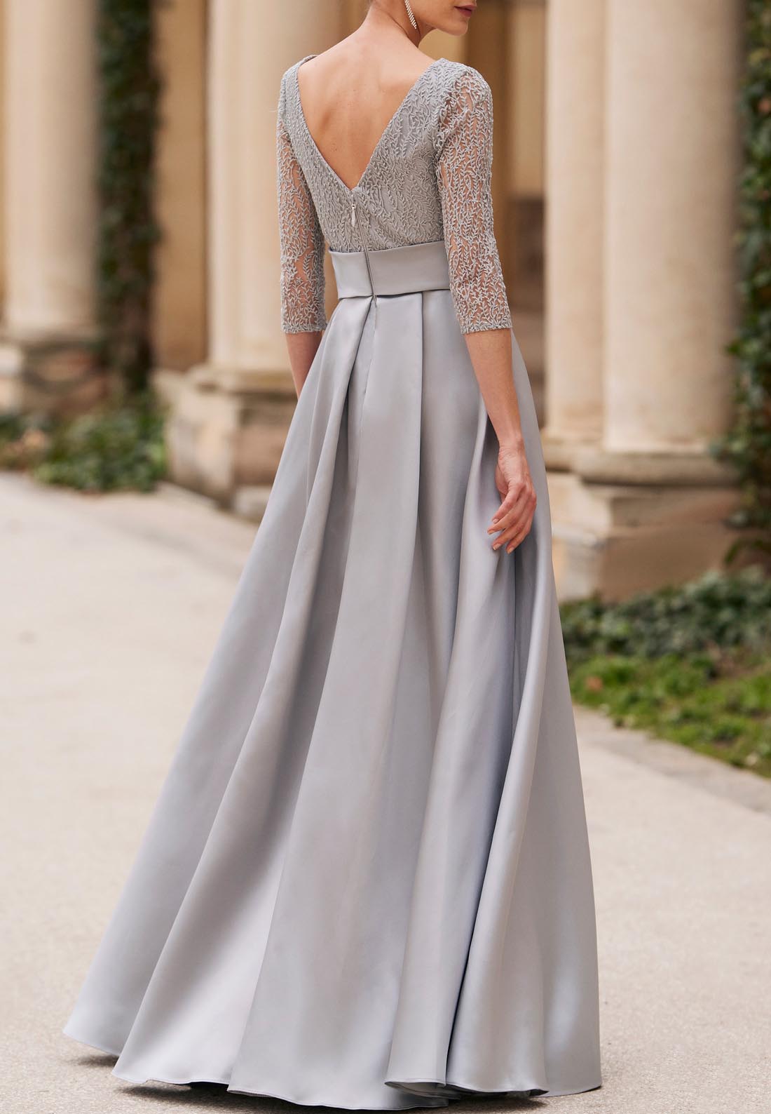 Scoop Long Sleeves Appliques Sheath Mother of Bride Dress