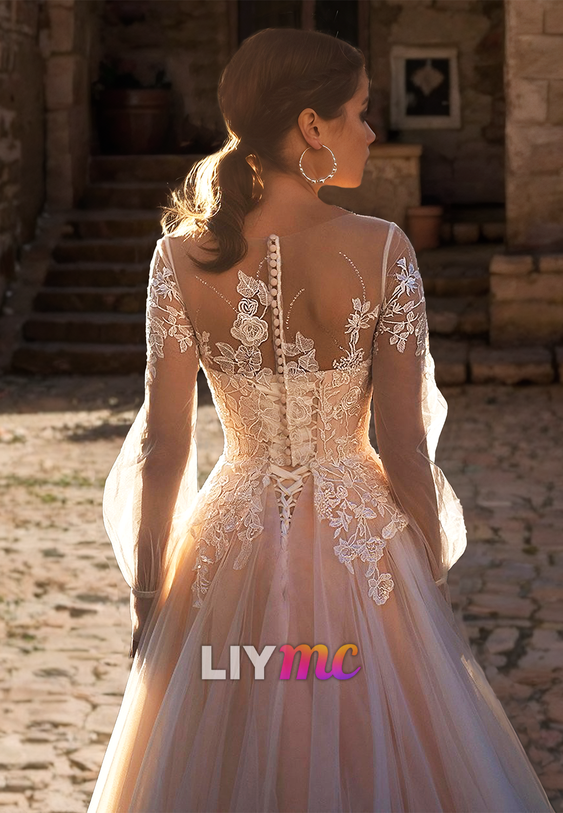 Scoop Long Sleeves Lace Appliques Ball Gown Elegant Wedding Dress