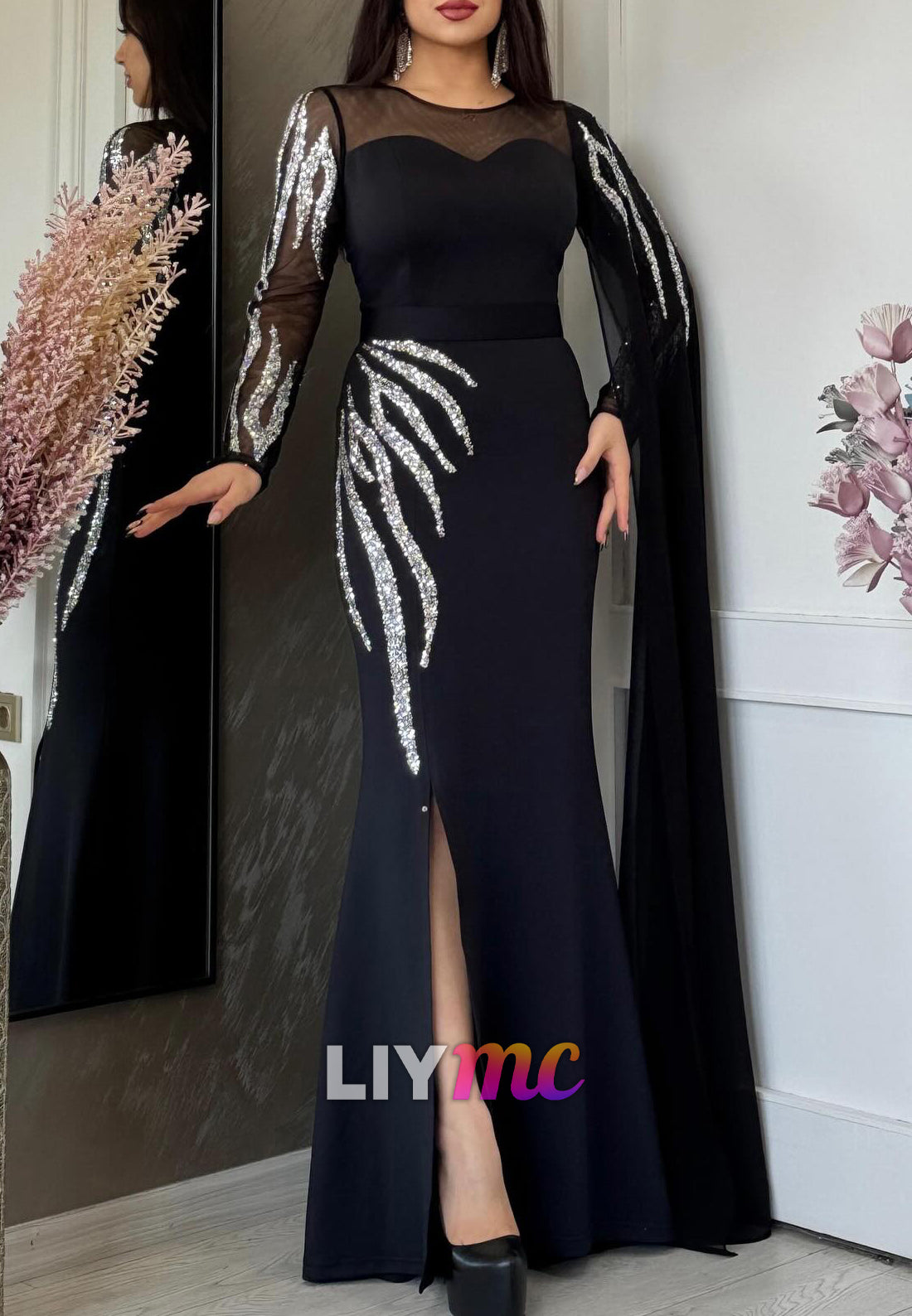 Scoop Long Sleeves Sparkly Sheath Evening Dress
