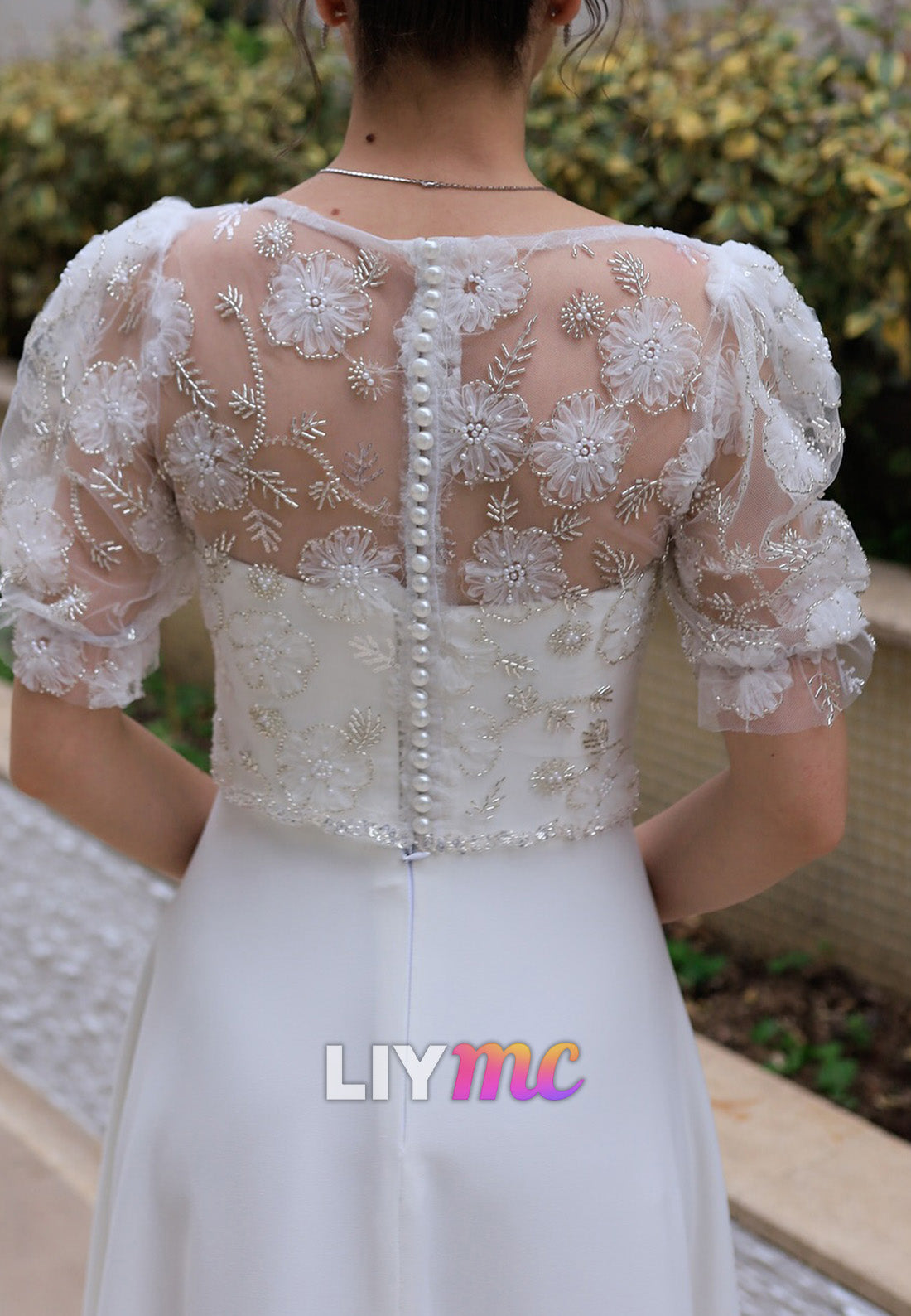 Scoop Short Sleeves Floral Appliques A-Line Wedding Dress