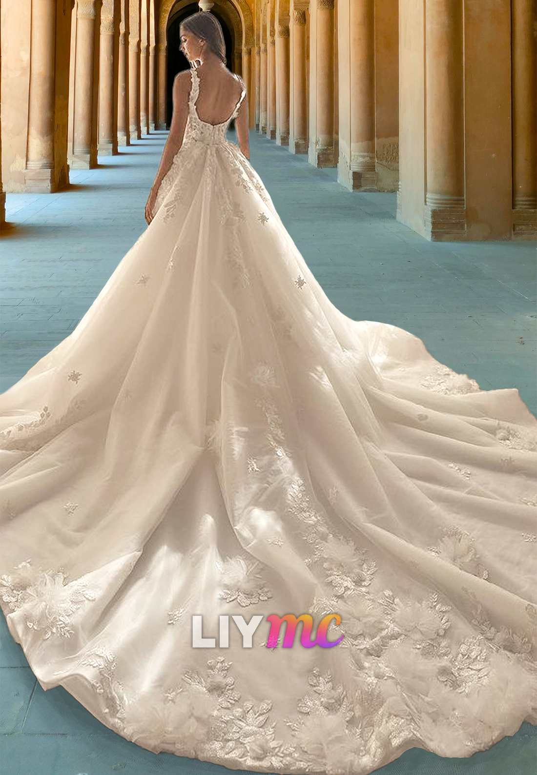 Scoop Spaghetti Straps Floral Appliques Pleated A-Line Wedding Dress