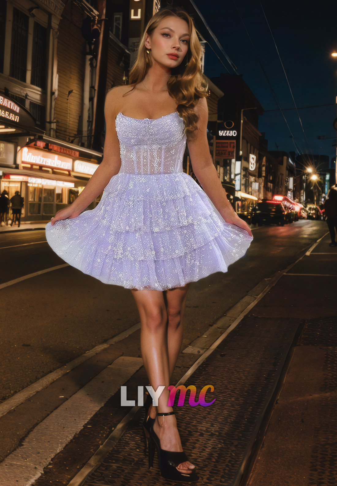 Scoop Strapless Sheer Appliques Tiered A-Line Tulle Short Homecoming Dress
