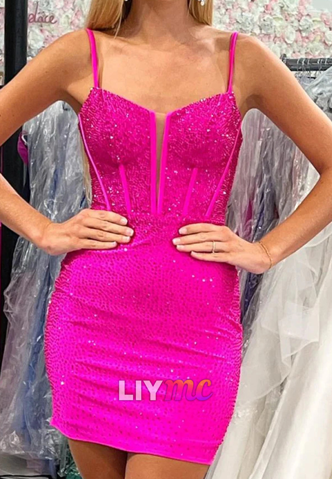 Sparkly V-Neck Straps Fitted Sheath Short Homecoming Dress