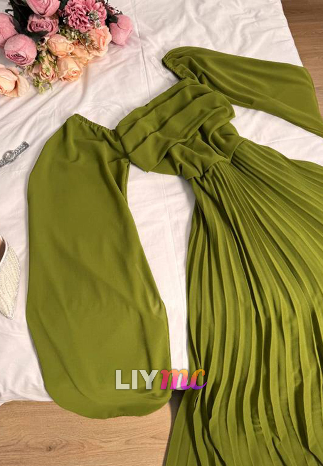 Square Long Sleeves Pleated A-Line Formal Dress