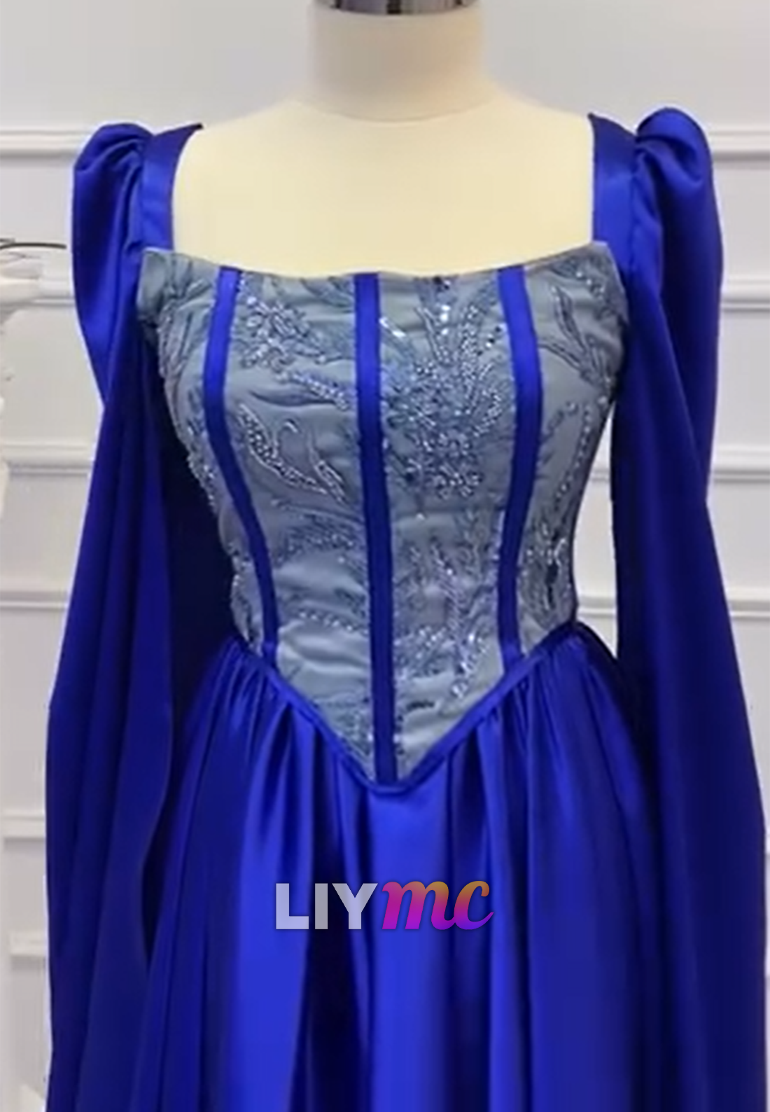 Square Long Sleeves Sequins Appliques A-Line Formal Dress