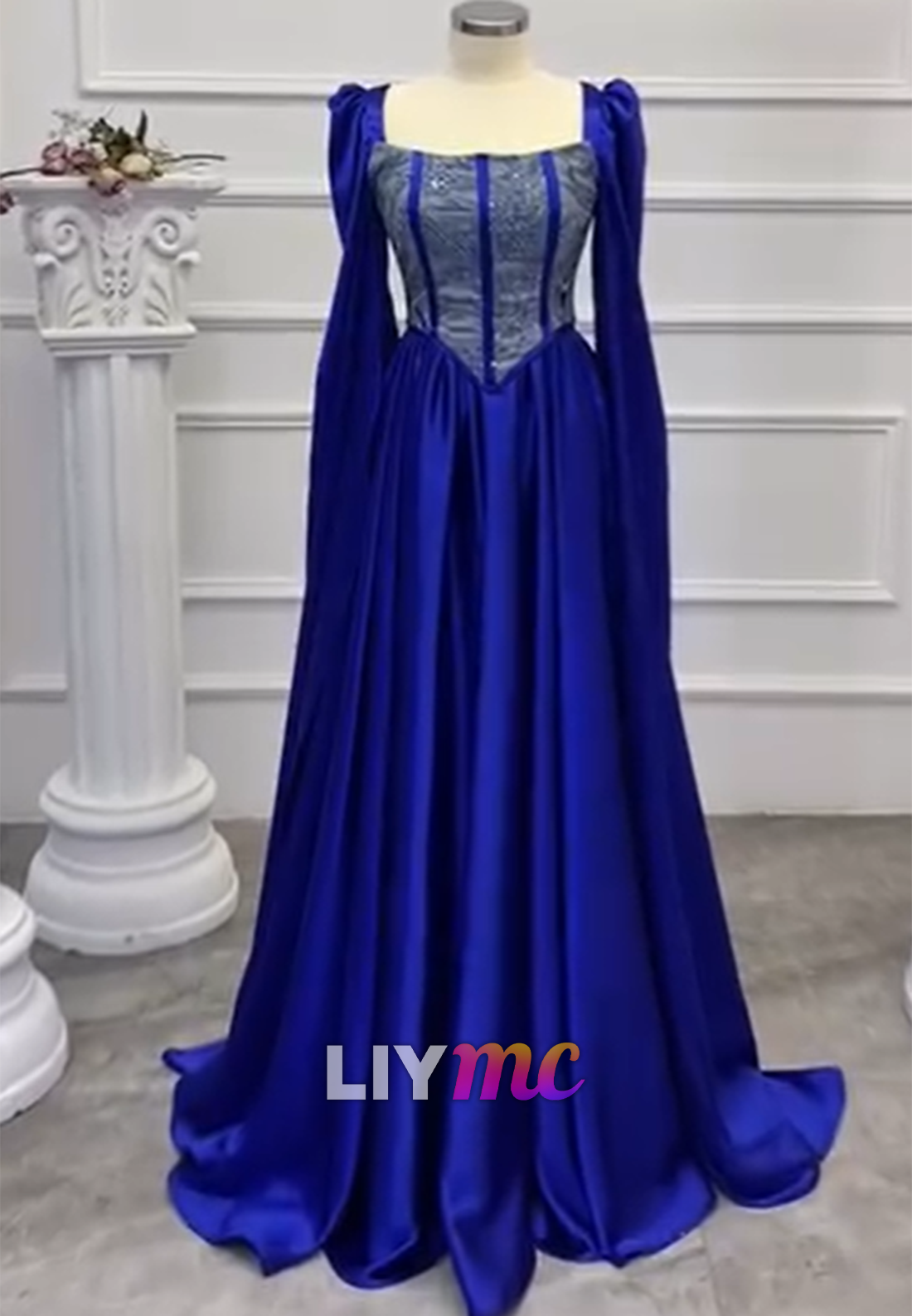 Square Long Sleeves Sequins Appliques A-Line Formal Dress