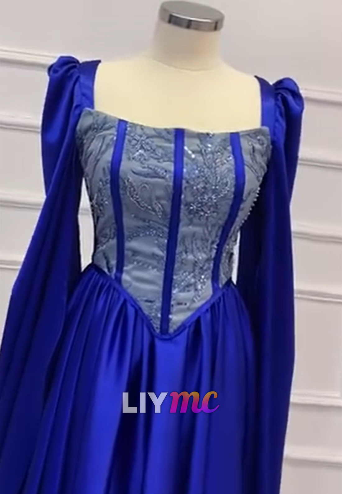 Square Long Sleeves Sequins Appliques A-Line Formal Dress