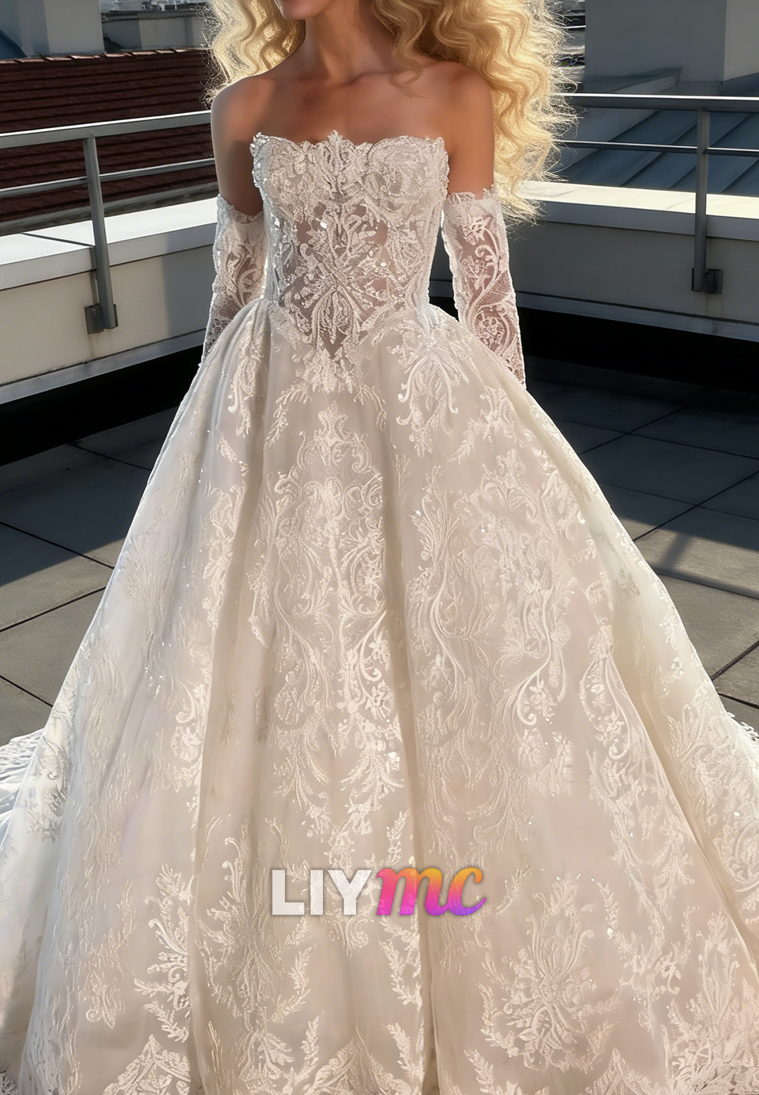 Straight Across Lace Appliques A-Line Wedding Dress