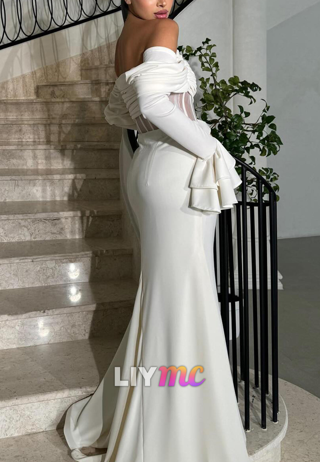 Straight Across Long Sleeves Mermaid Fitted Evening Dress