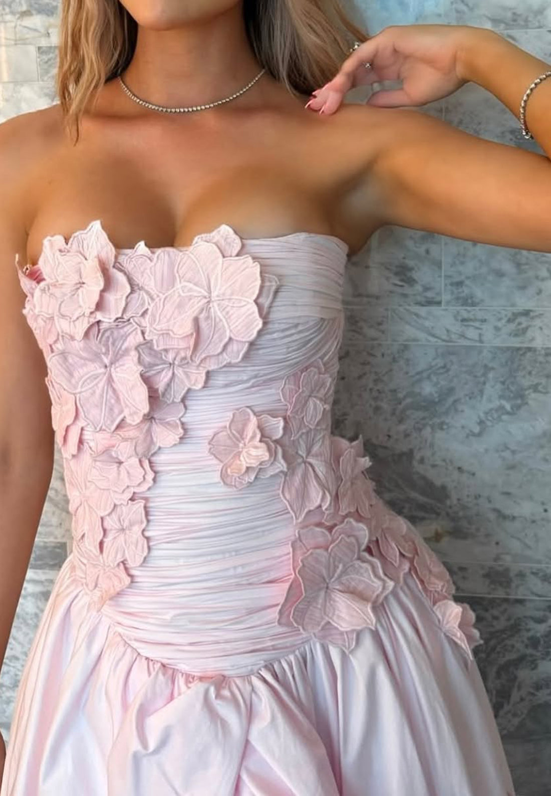 Straight Across Sleeveless Floral Appliques A-Line Prom Dress