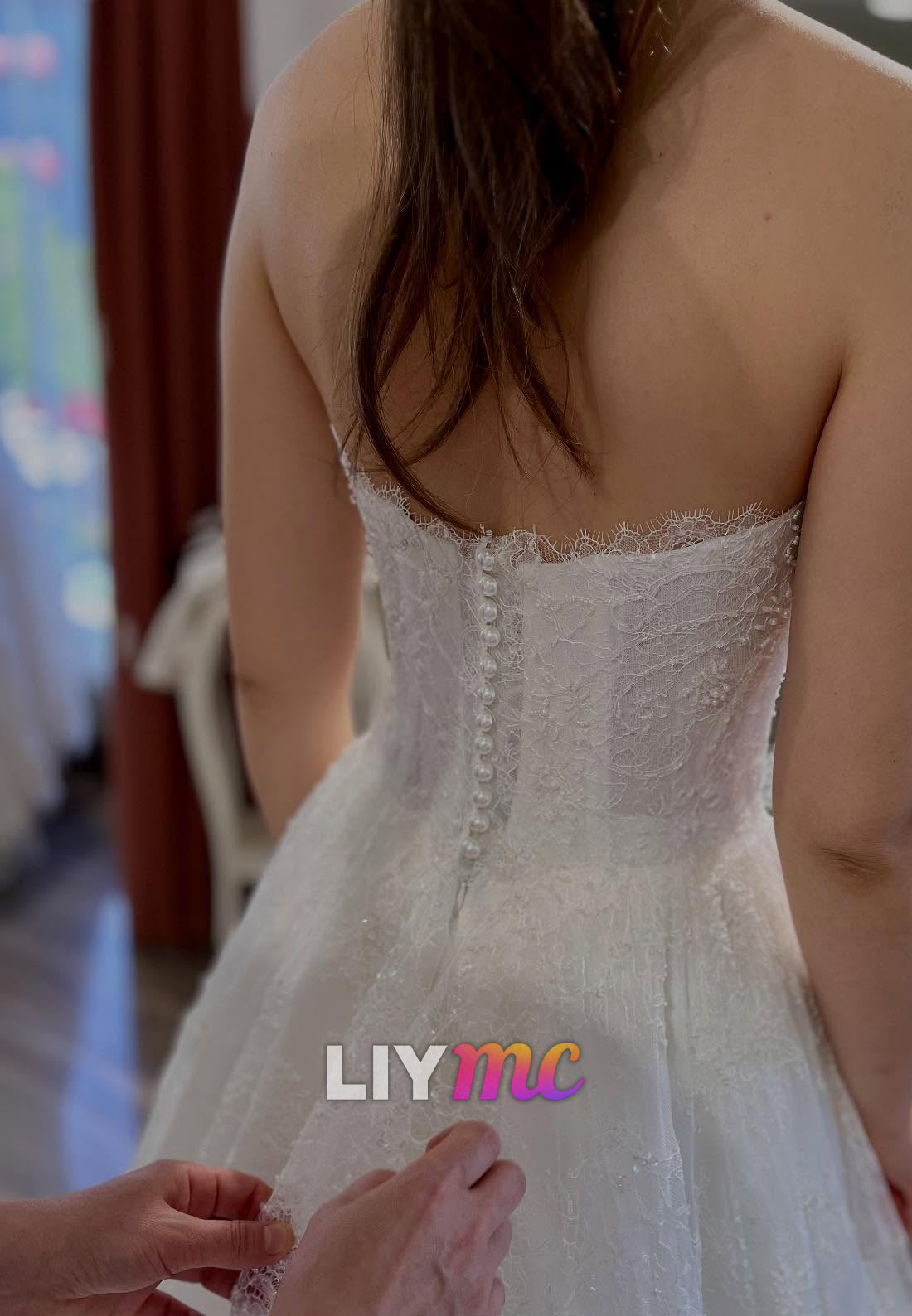 Straight Across Sleeveless Lace Appliques A-Line Wedding Dress