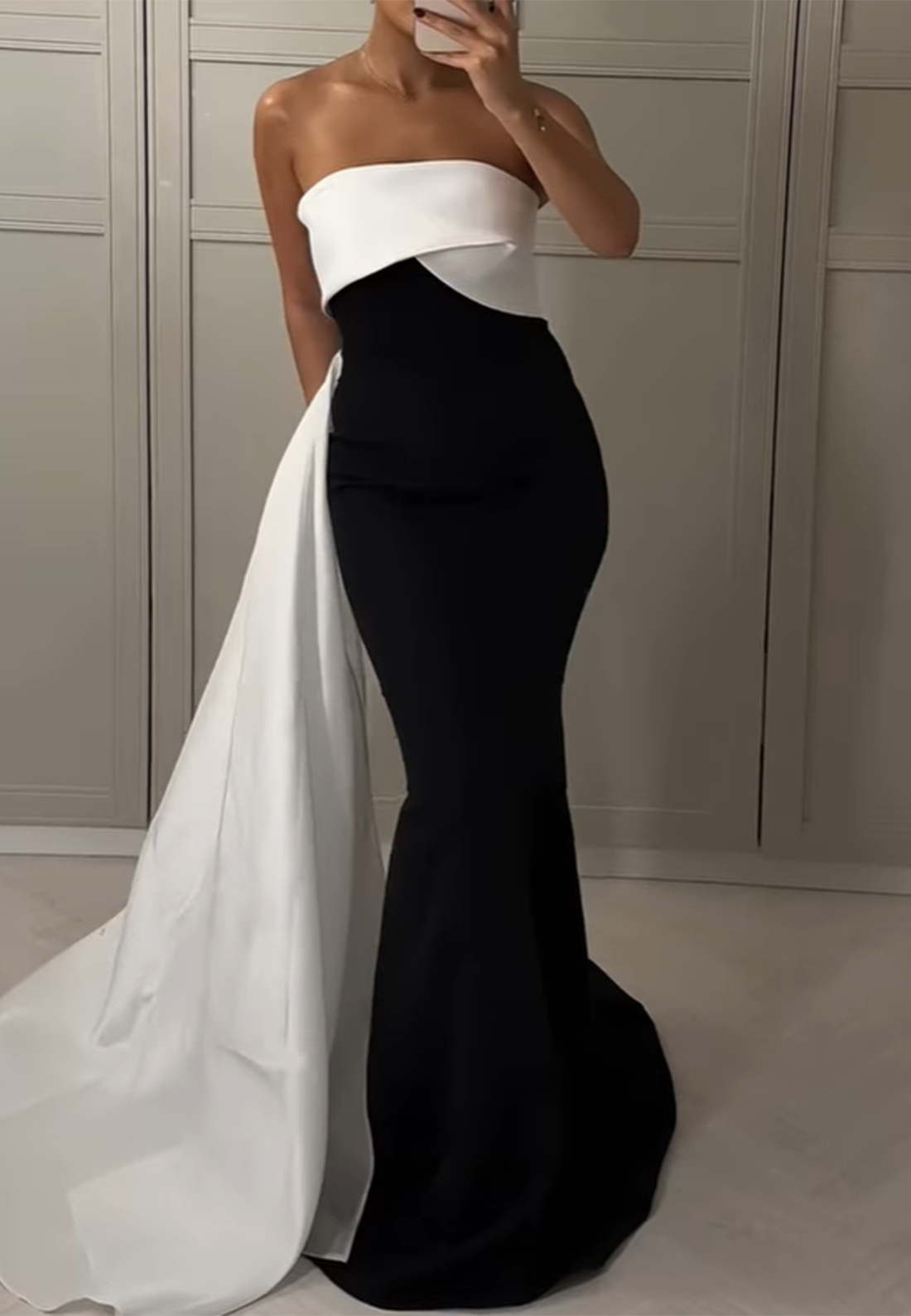 Straight Across Sleeveless Sleek Mermaid Evening Formal Dress