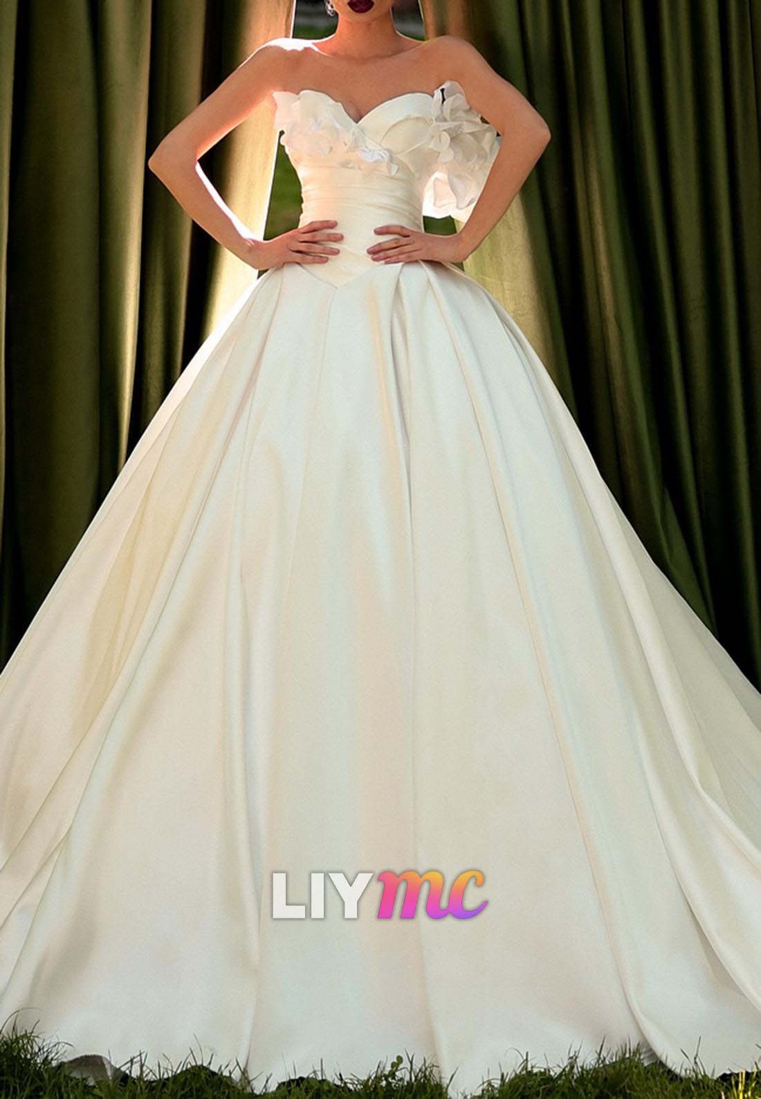 Sweetheart 3D Floral Pleated A-Line Satin Wedding Dress