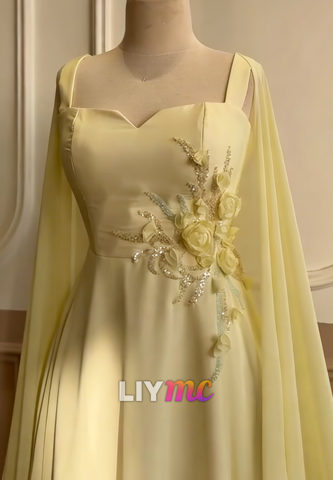 Sweetheart Appliques Long Sleeves A-Line Evening Dress