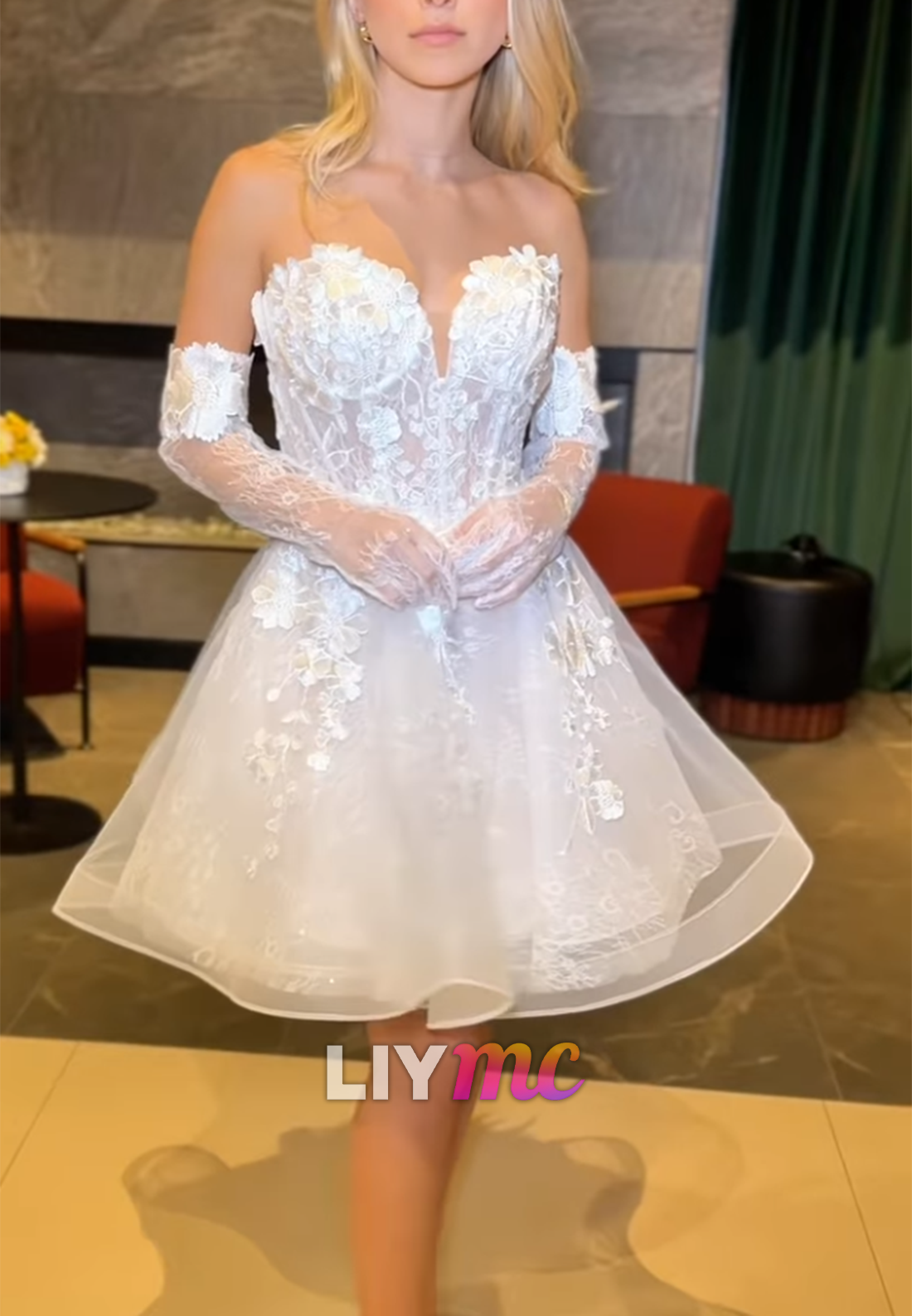 Sweetheart Appliques Short A-Line Wedding Dress