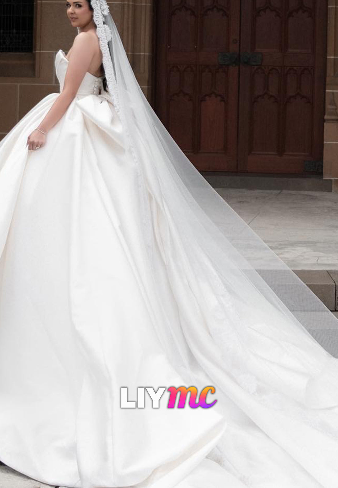 Sweetheart Bow Pleated Appliuqes A-Line Satin Wedding Dress