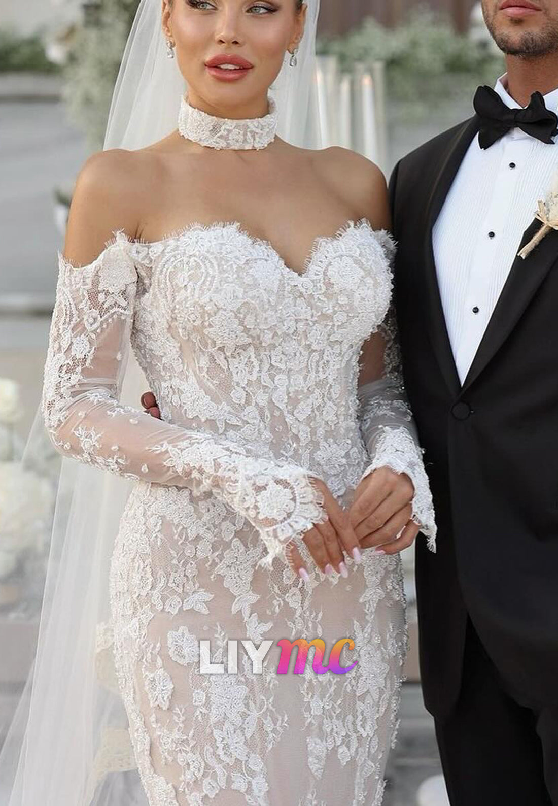 Sweetheart Long Sleeves Appliques Mermaid Wedding Dress