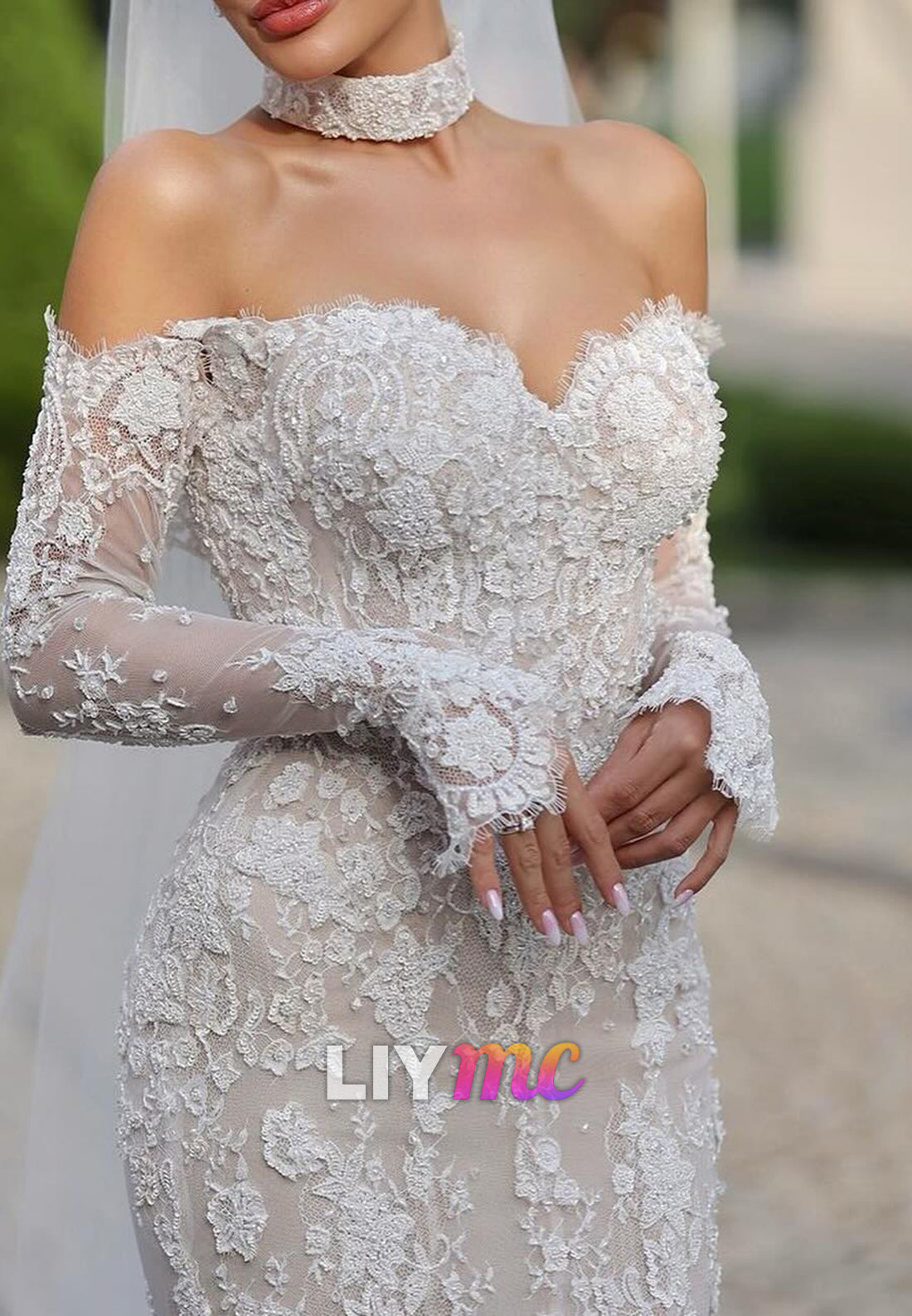 Sweetheart Long Sleeves Appliques Mermaid Wedding Dress