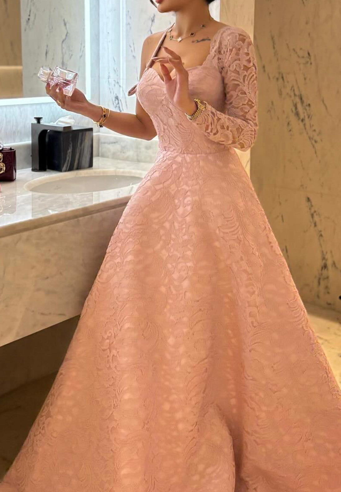 Sweetheart Long Sleeves Lace Appliques A-Line Evening Dress