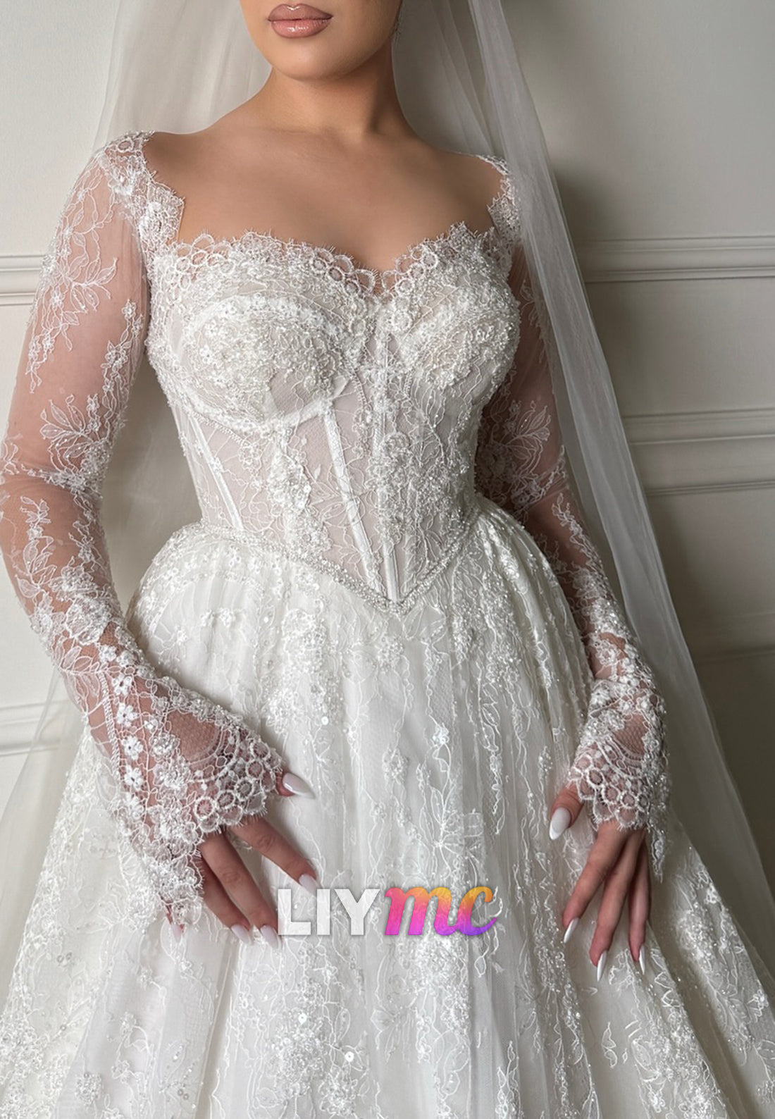 Sweetheart Long Sleeves Lace Appliques A-Line Wedding Dress