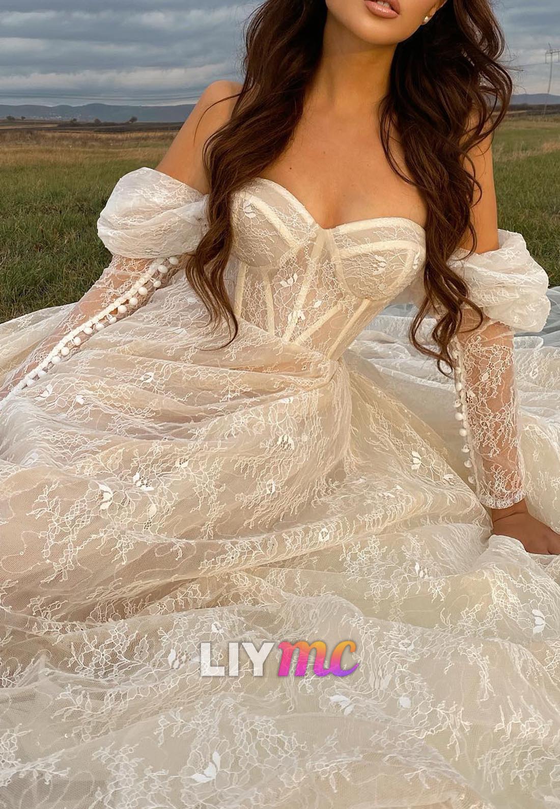 Sweetheart Long Sleeves Lace Appliques A-Line Wedding Dress