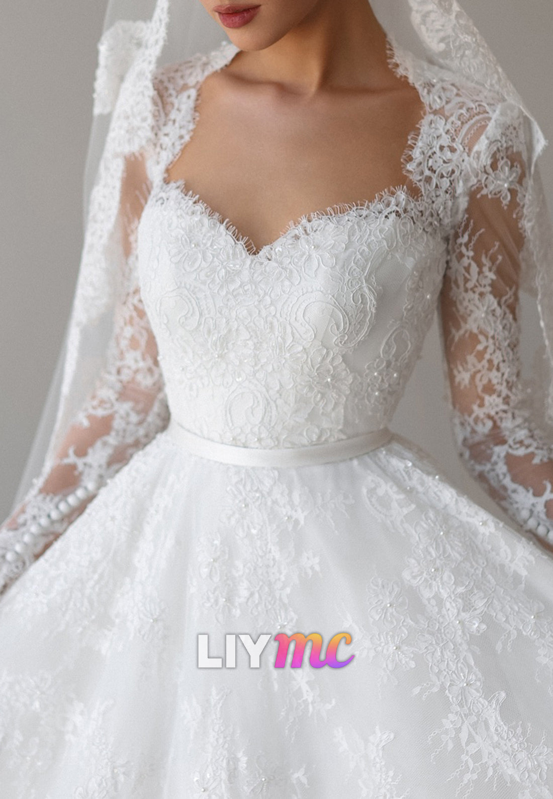 Sweetheart Long Sleeves Lace Appliques A-Line Wedding Dress