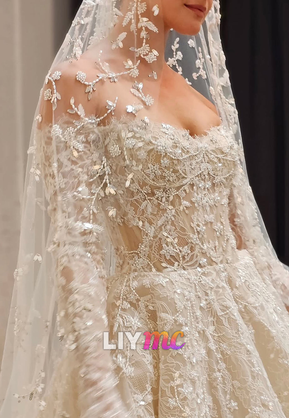 Sweetheart Long Sleeves Lace Appliques Beaded A-Line Wedding Dress