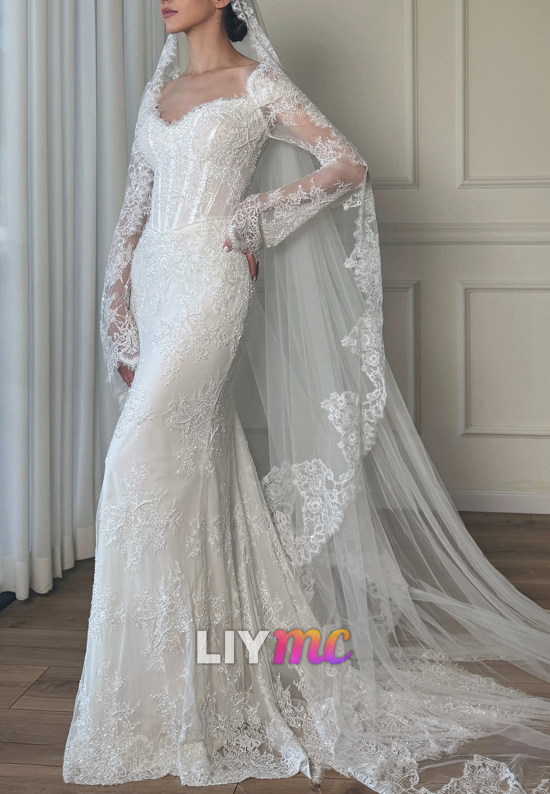 Sweetheart Long Sleeves Lace Appliques Fitted Mermaid Wedding Dress