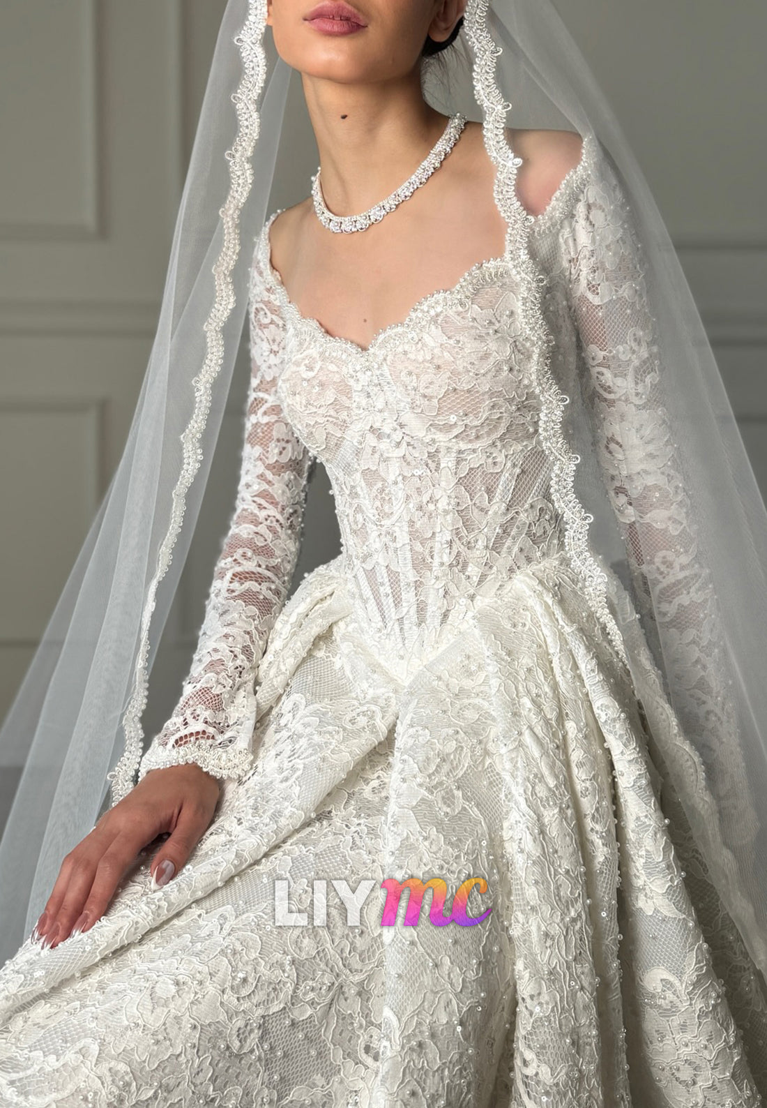 Sweetheart Long Sleeves Pleated Lace Appliques A-Line Wedding Dress
