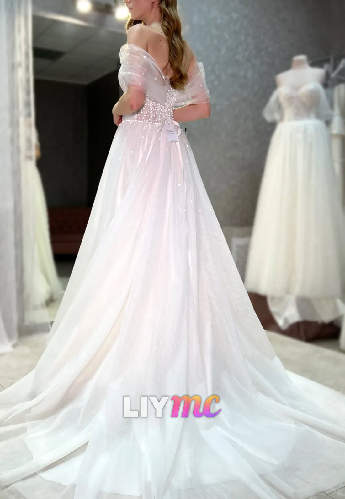 Sweetheart Long Sleeves Tulle Sparkly A-Line Wedding Dress