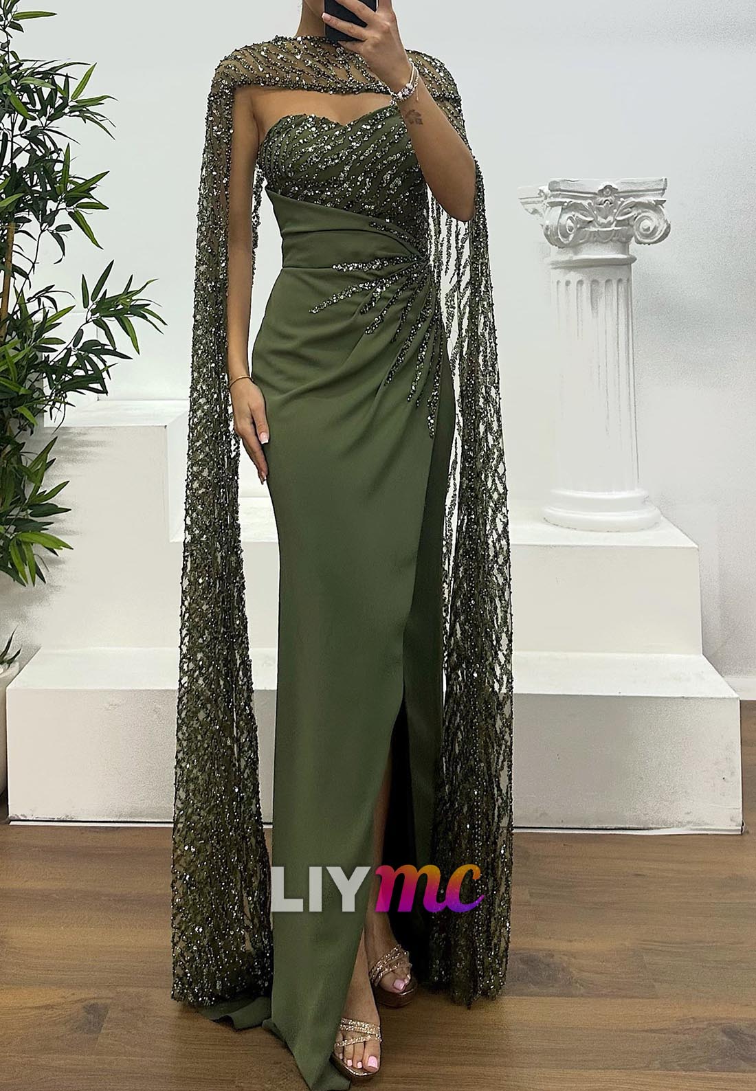 Sweetheart Long Slevees Beaded Embroidery Sheath Evening Dress