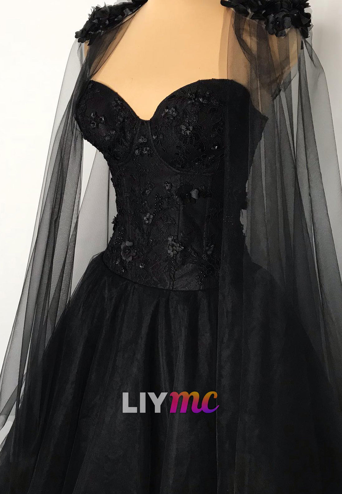 Sweetheart Sleeveless Appliques Tulle A-Line Black Wedding Dress
