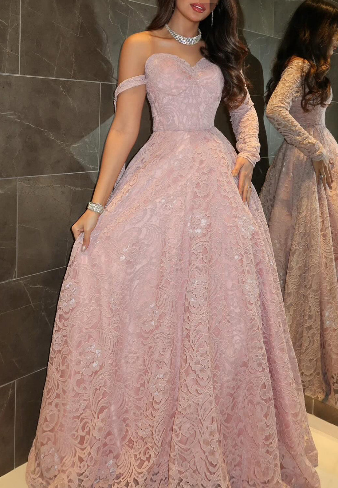 Sweetheart Sleeveless Lace Appliques A-Line Prom Dress