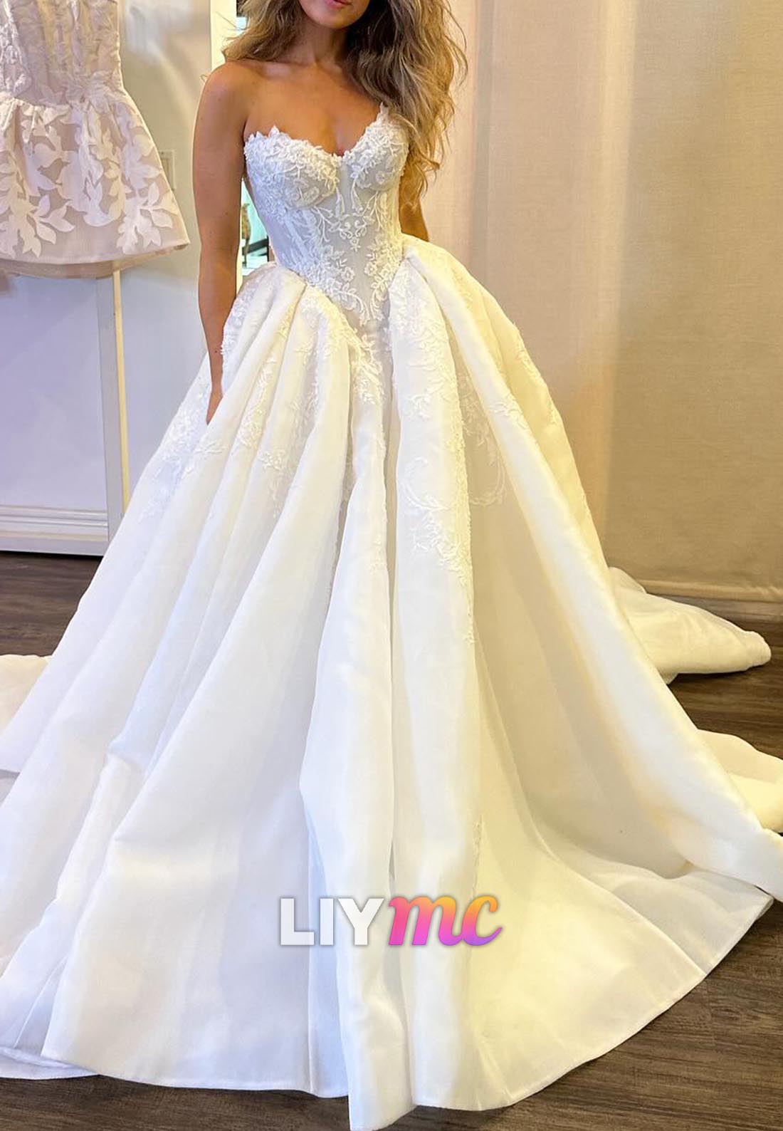 Sweetheart Sleeveless Lace Appliques A-Line Wedding Dress
