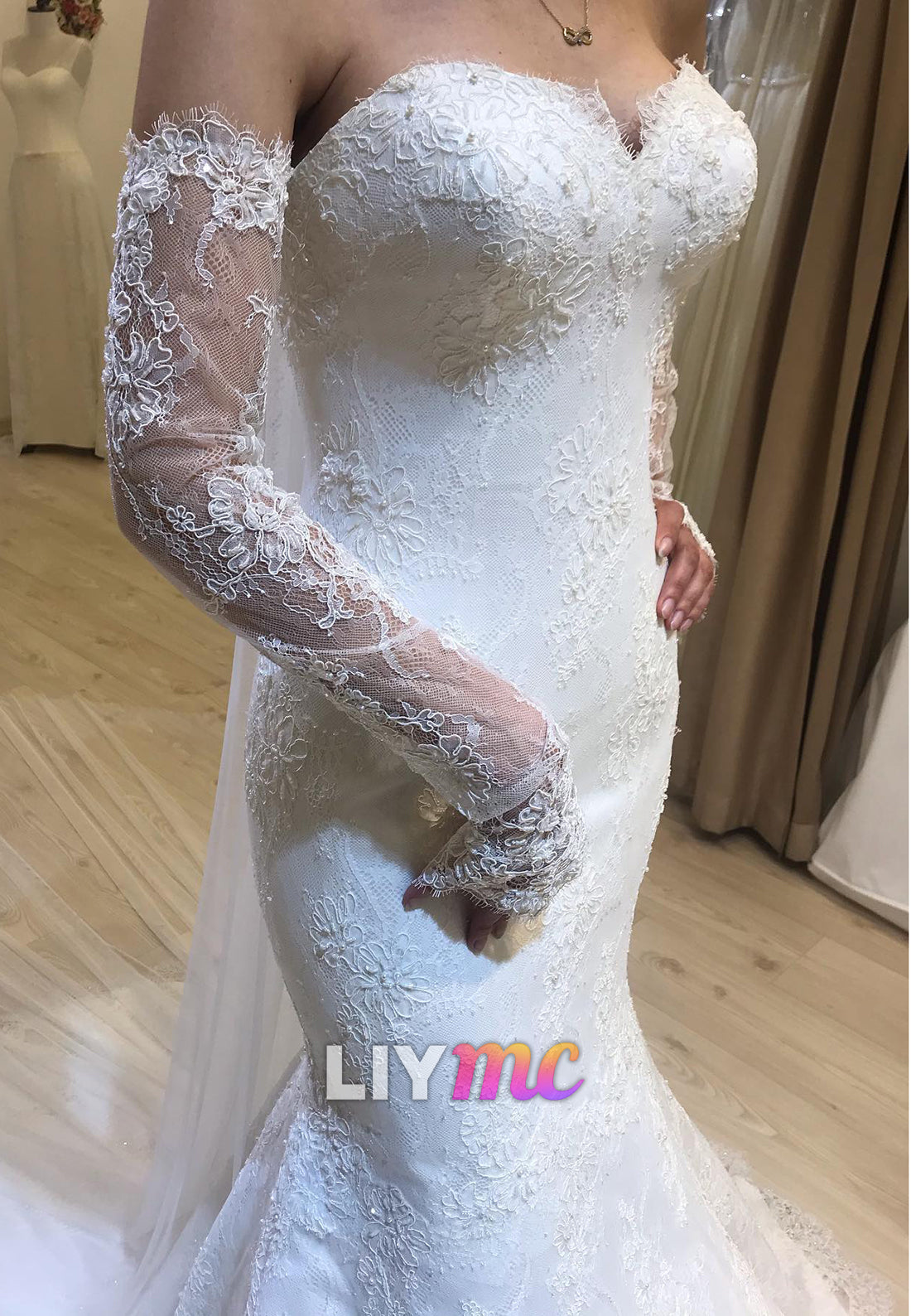Sweetheart Sleeveless Lace Appliques Mermaid Wedding Dress