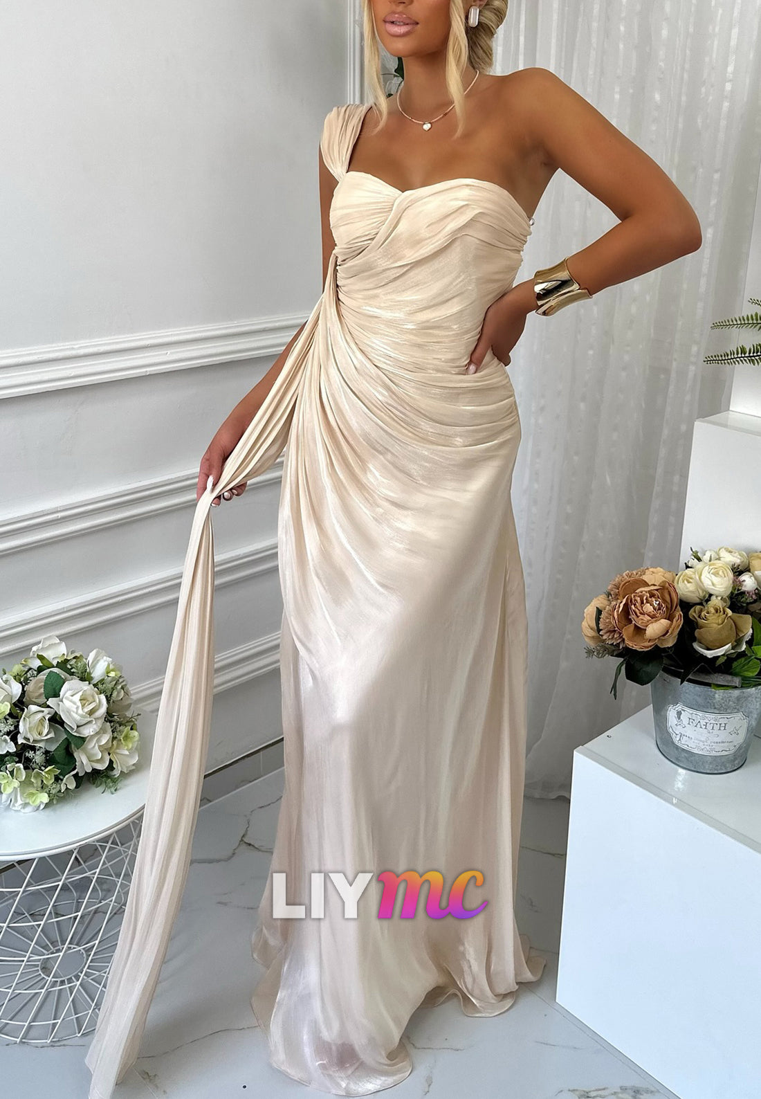 Sweetheart Sleeveless Ruched Sheath Sleek Evening Dress