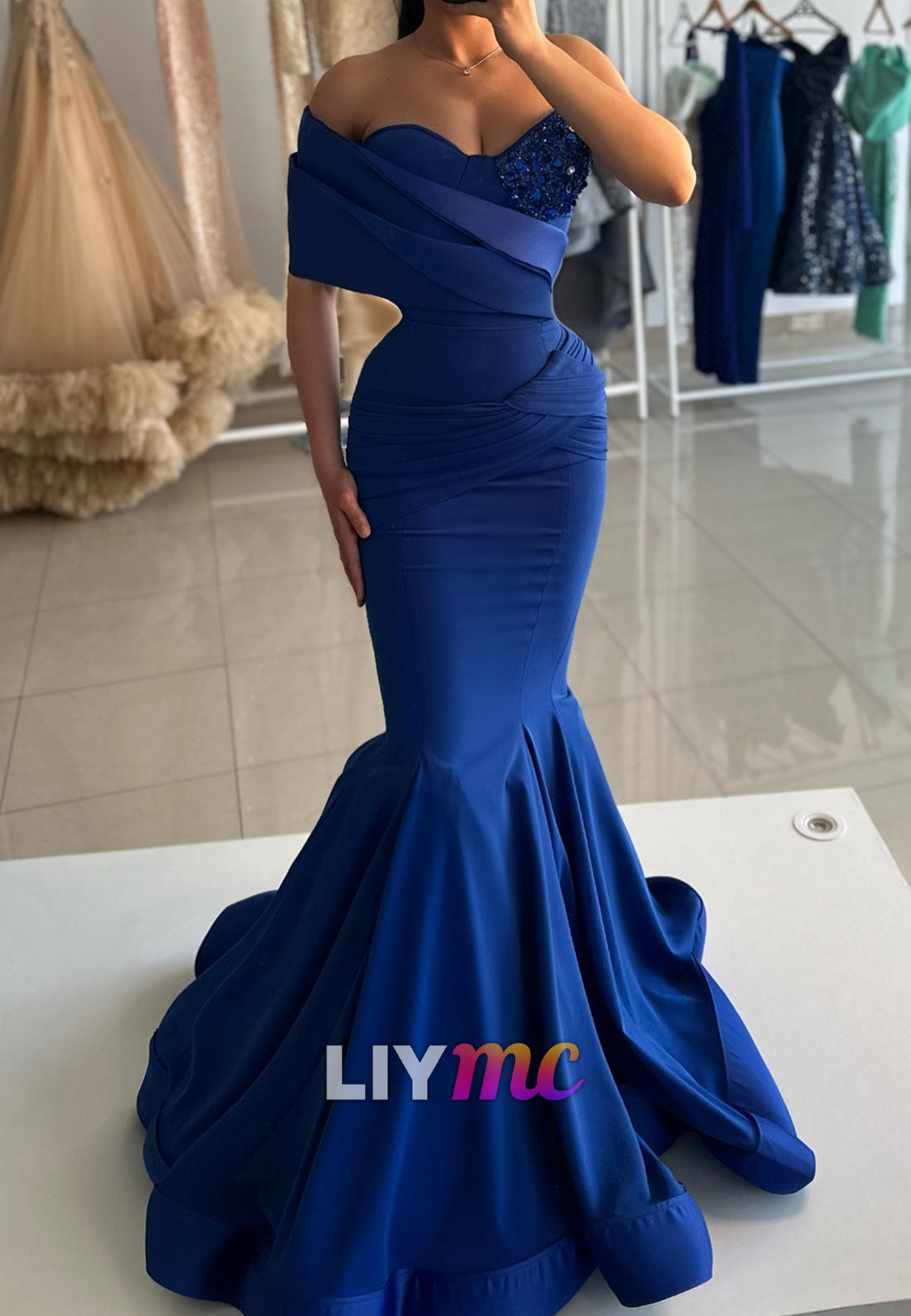 Sweetheart Sleeveless Sequins Fitted Mermaid Prom Dress