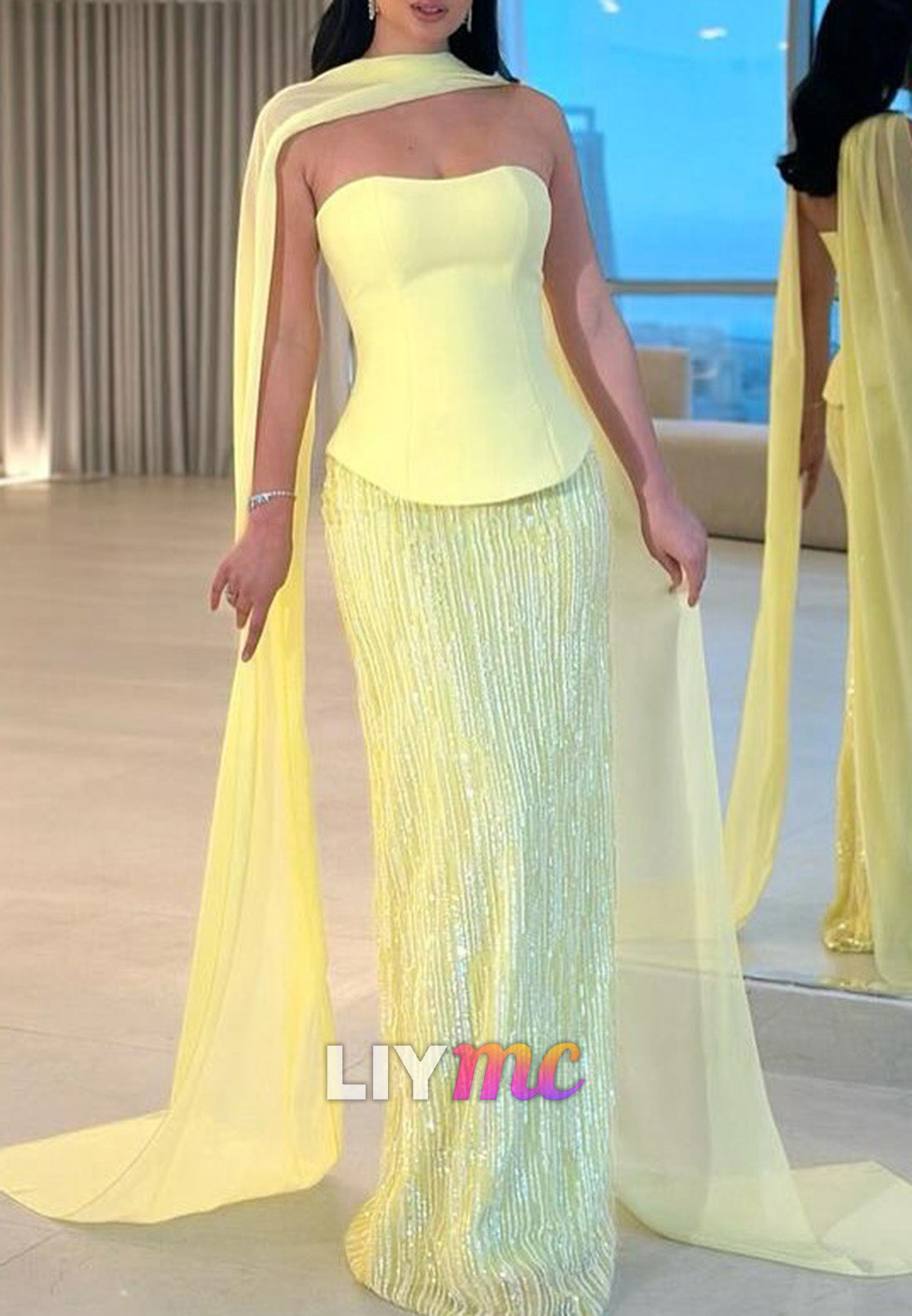 Sweetheart Sleeveless Sparkly Sheath Wedding Guest Dress