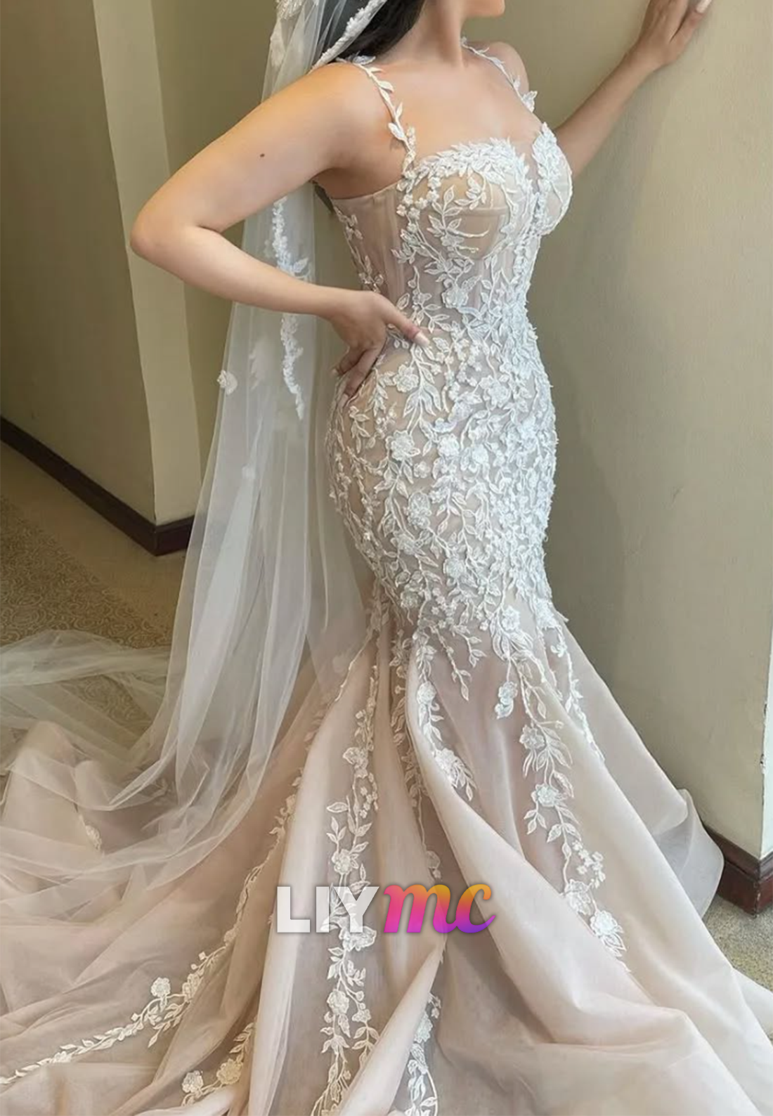 Sweetheart Spaghetti Sttraps Appliques Mermaid Wedding Dress