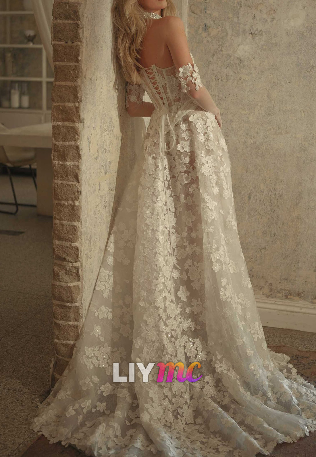 Sweetheart Strapless Appliques A-Line Wedding Dress