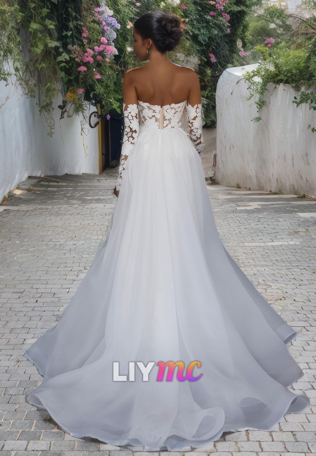 Sweetheart Strapless Appliques Tulle A-Line Wedding Dress