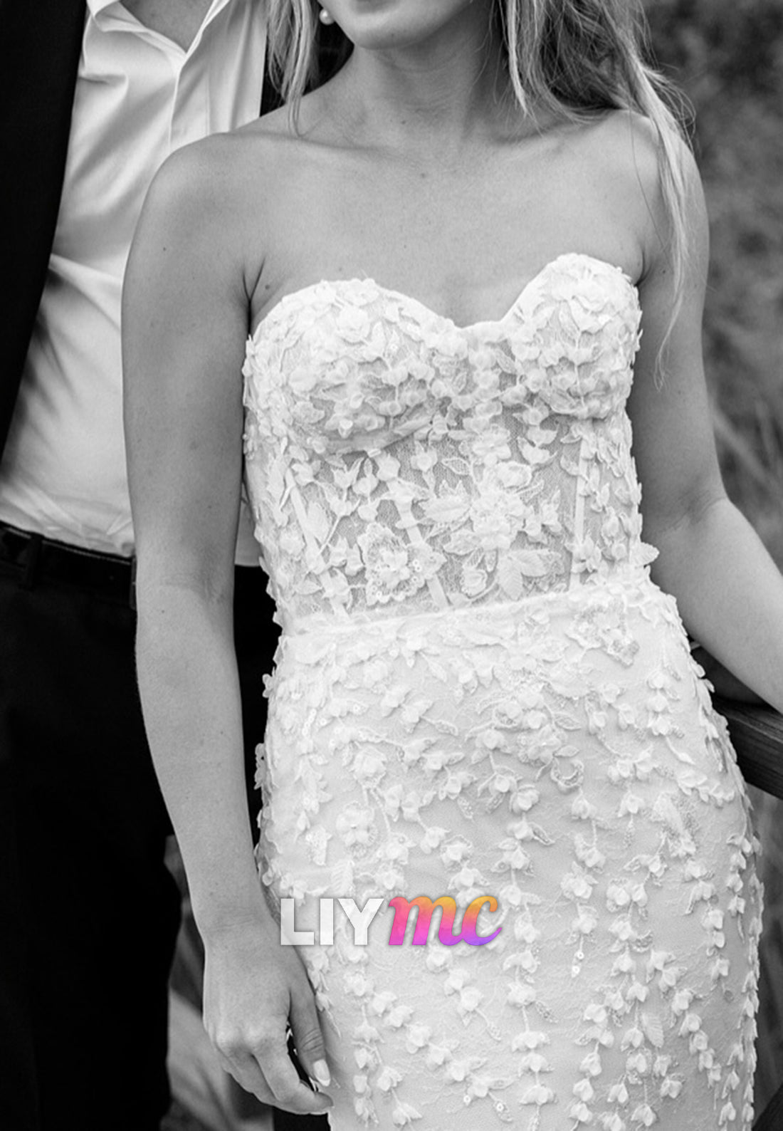 Sweetheart Strapless Floral Appliques Mermaid Wedding Dress