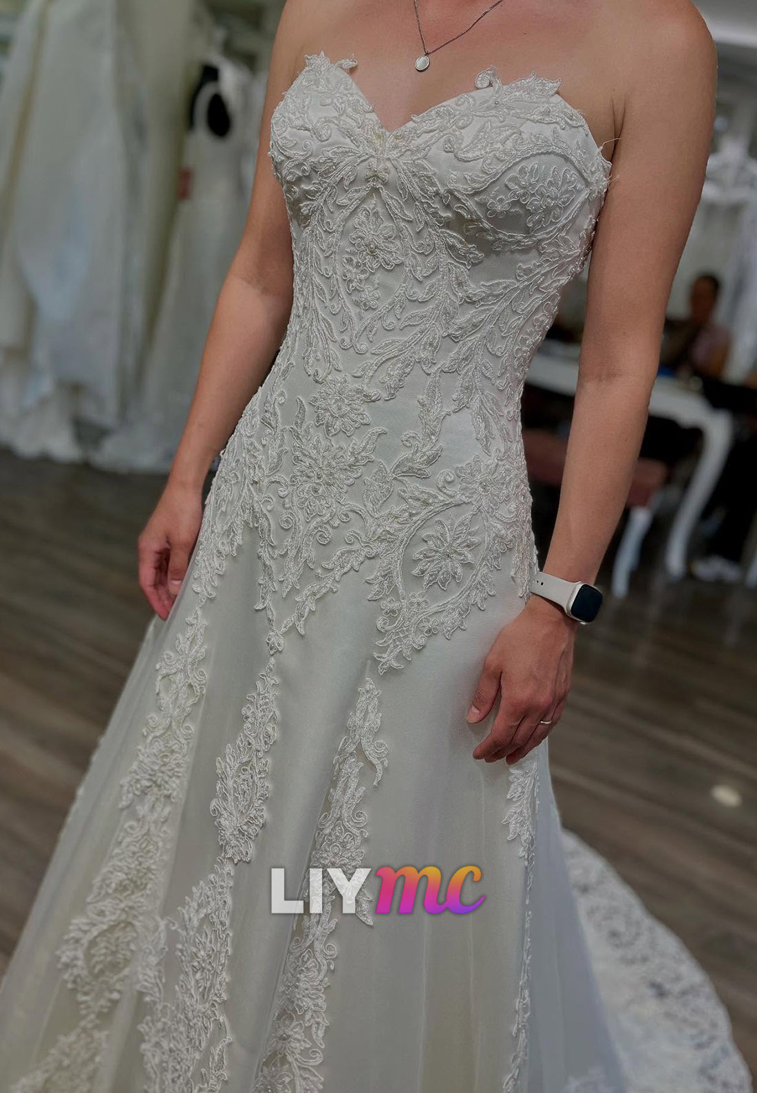 Sweetheart Strapless Lace Appliques A-Line Wedding Dress