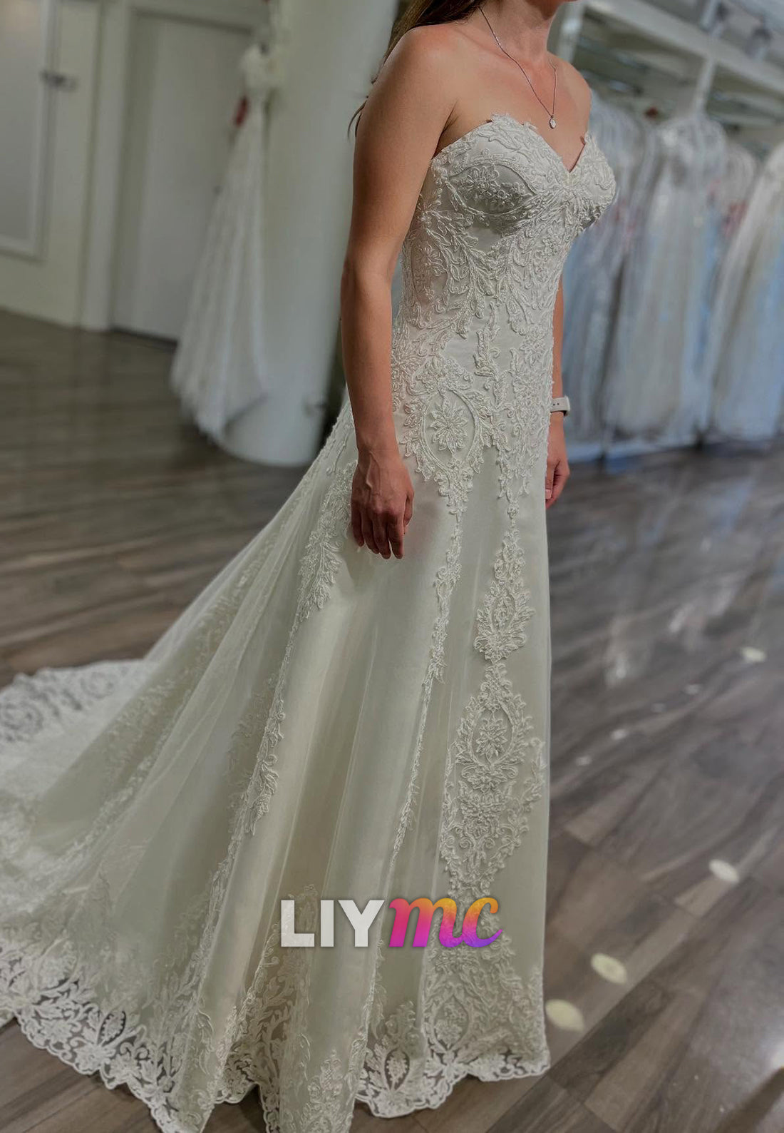 Sweetheart Strapless Lace Appliques A-Line Wedding Dress