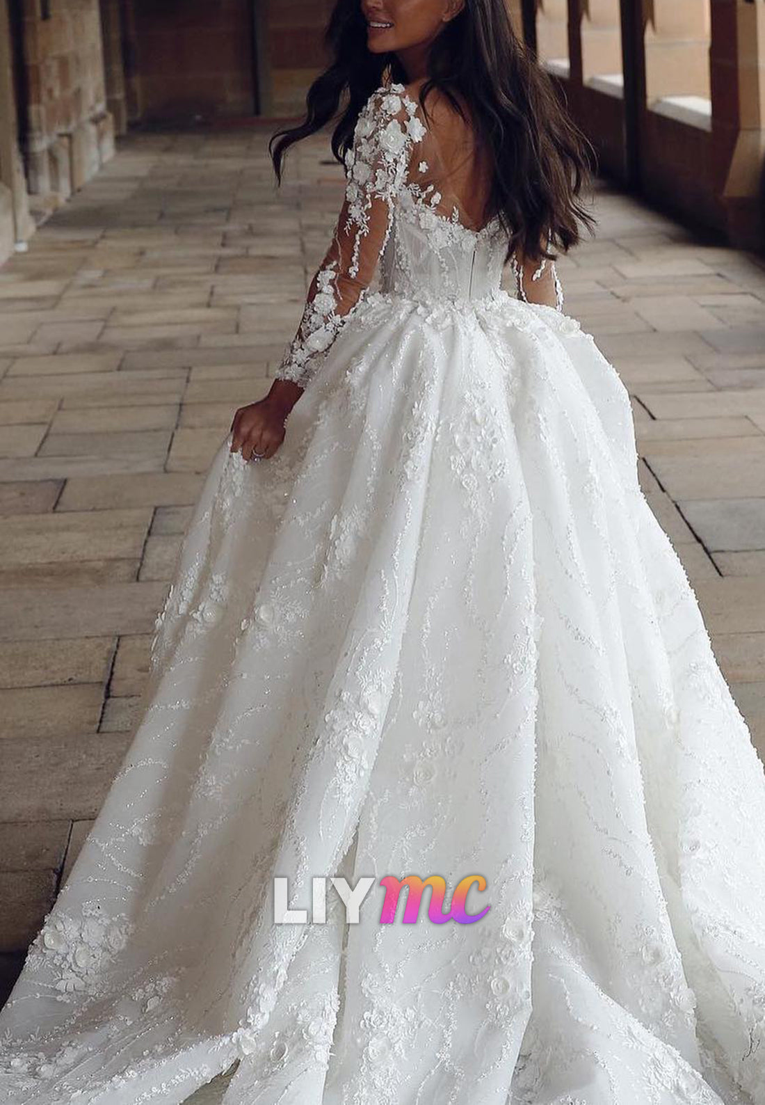 V-Neck Appliques Long Sleeves Floral A-Line Wedding Dress