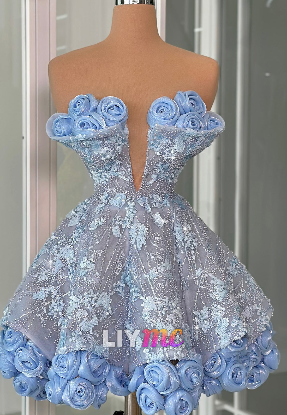 V-Neck Beaded Appliques A-Line Party Homecoming Dress