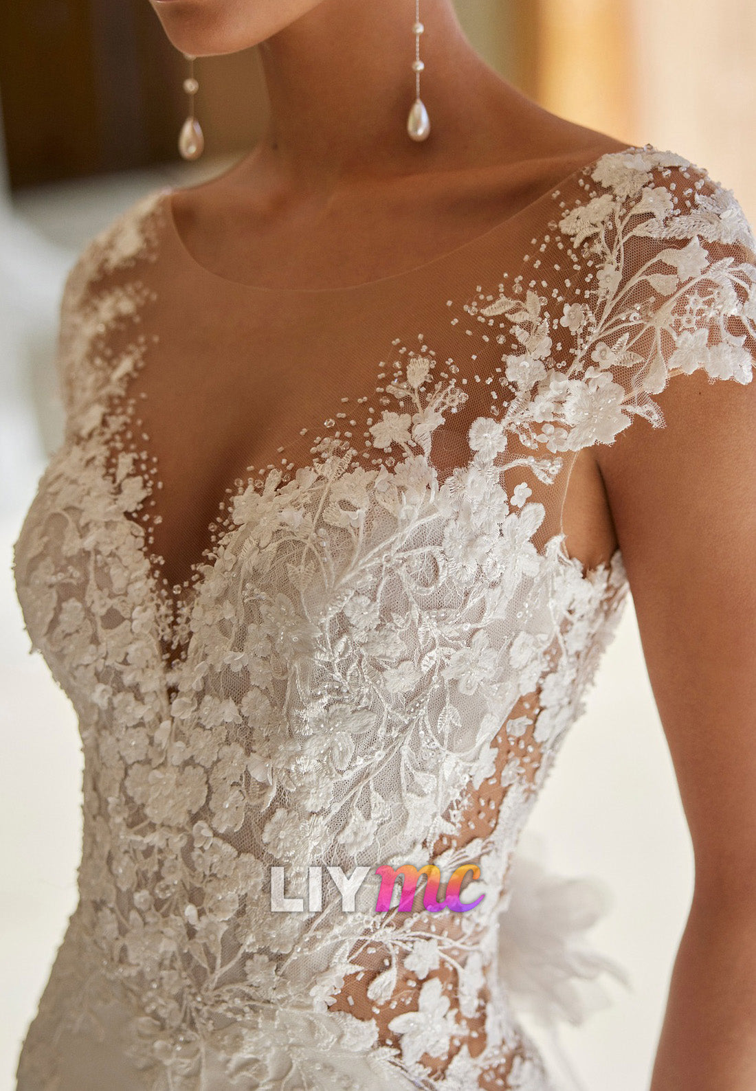V-Neck Cap Sleeves Appliques Backless Mermaid Wedding Dress