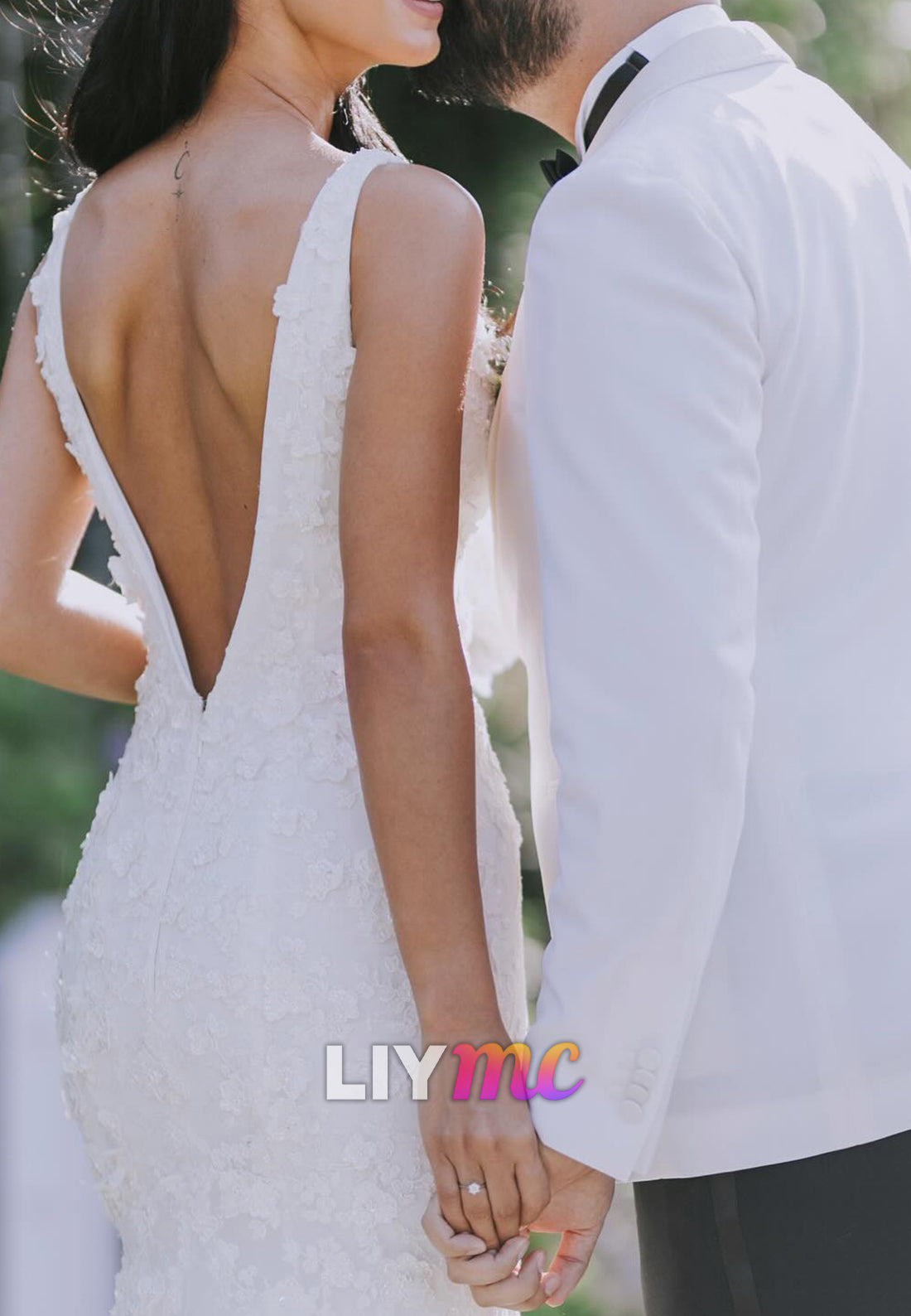 V-Neck Floral Embellished Sleeveless Mermaid Wedding Dress