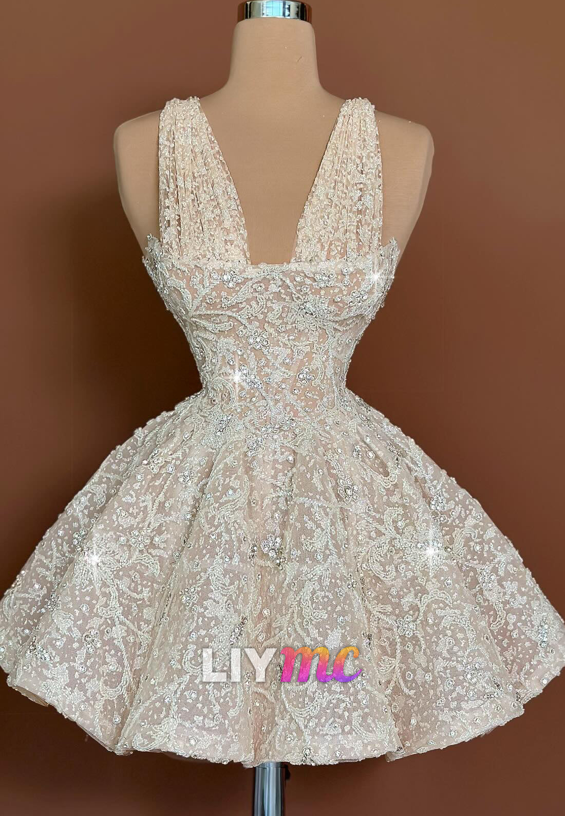 V-Neck Lace Appliques Beaded A-Line Party Homecoming Dress