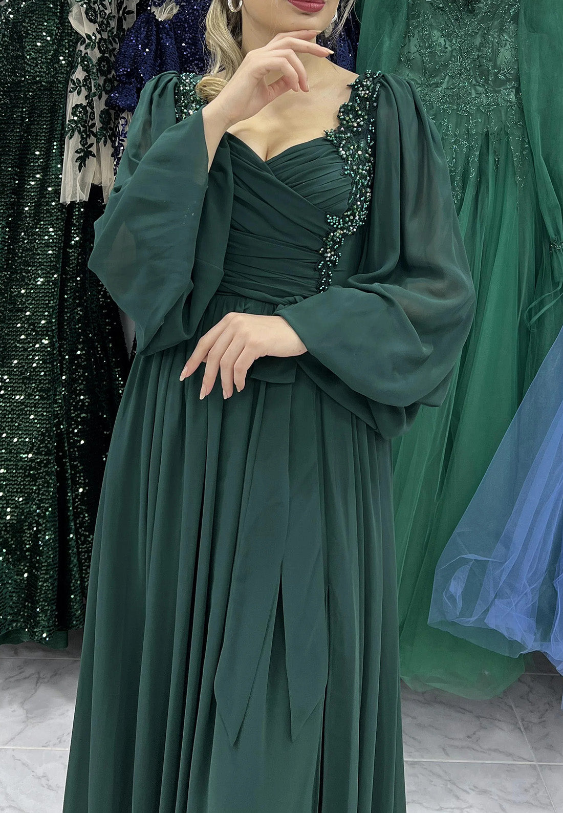 V-Neck Long Sleeves Appliques Chiffon Pleated A-Line Mother of Bride Dress